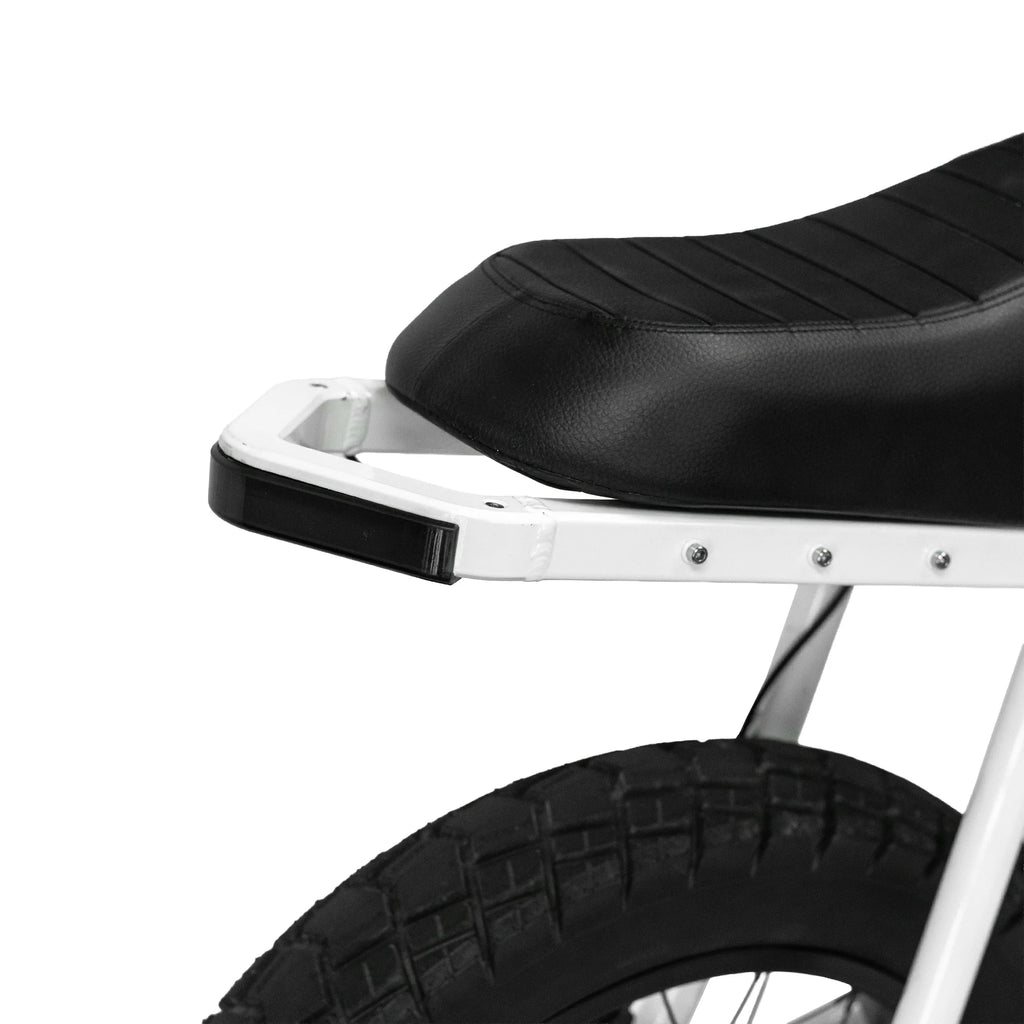 Throne Cycles - RHINO - White Savage